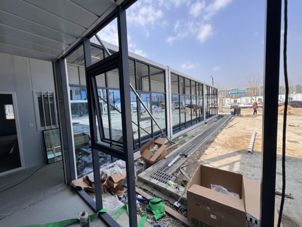 Glass curtain wall fast LCL room - Image 4