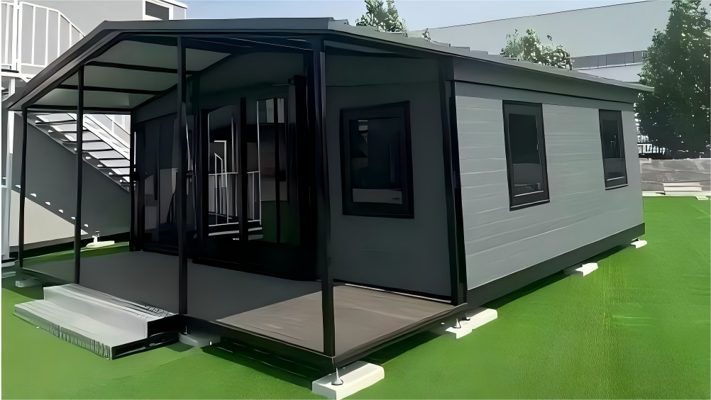 Luxury Double-Wing Expandable Container Home with Balcony