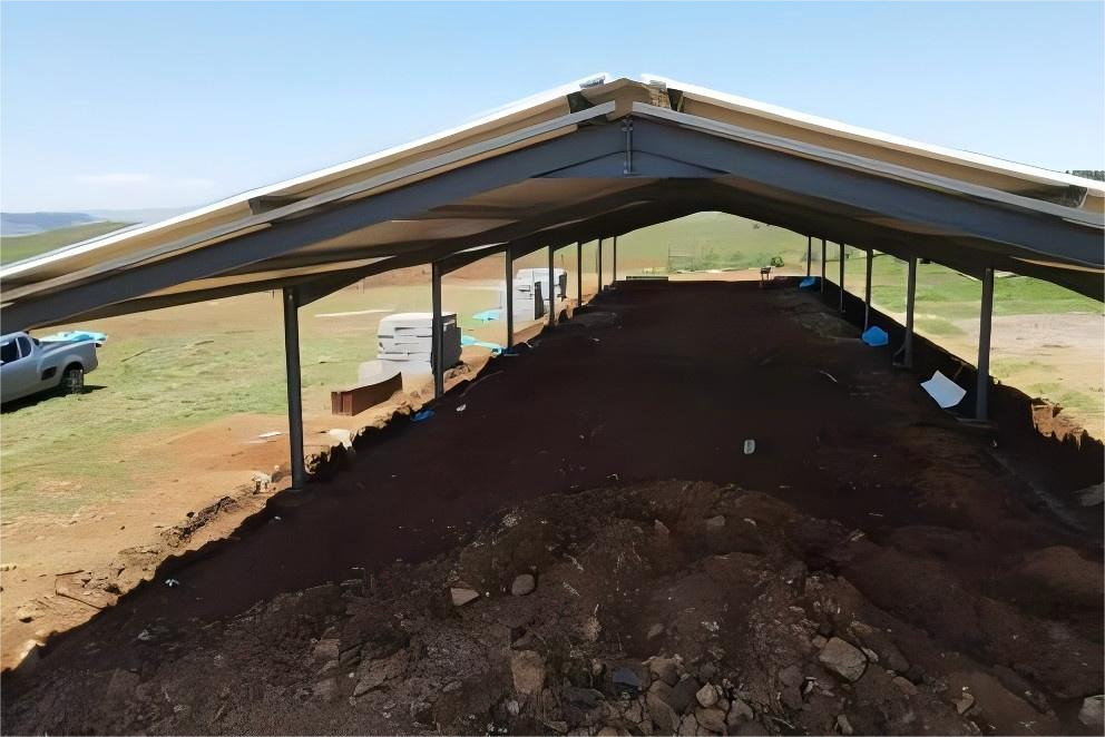 Prefabricated Steel Livestock Shelter with Durable, Corrosion-Resistant Frame - Image 5